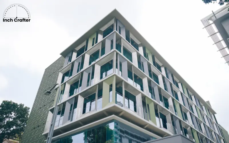 how long is 100 feet