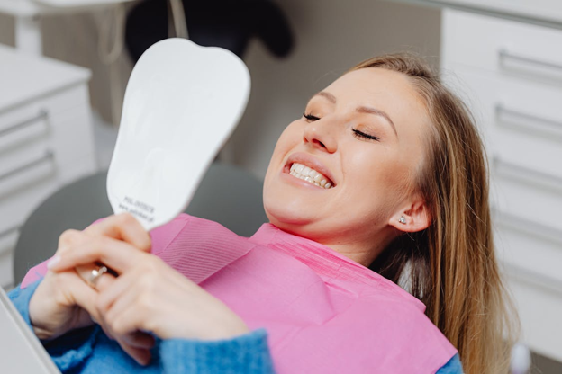 10 Causes Behind Tooth Discoloration and Modern Whitening Solutions