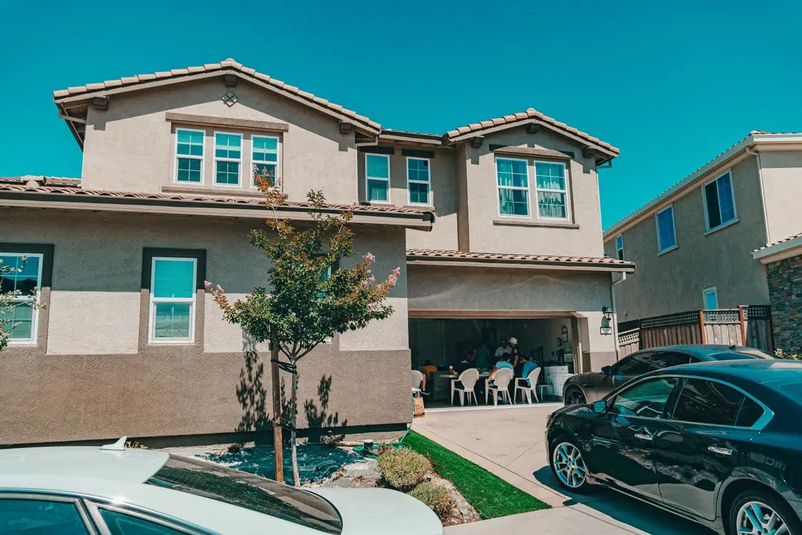 Side Additions vs Upward Builds Which Suits a Growing Family Best