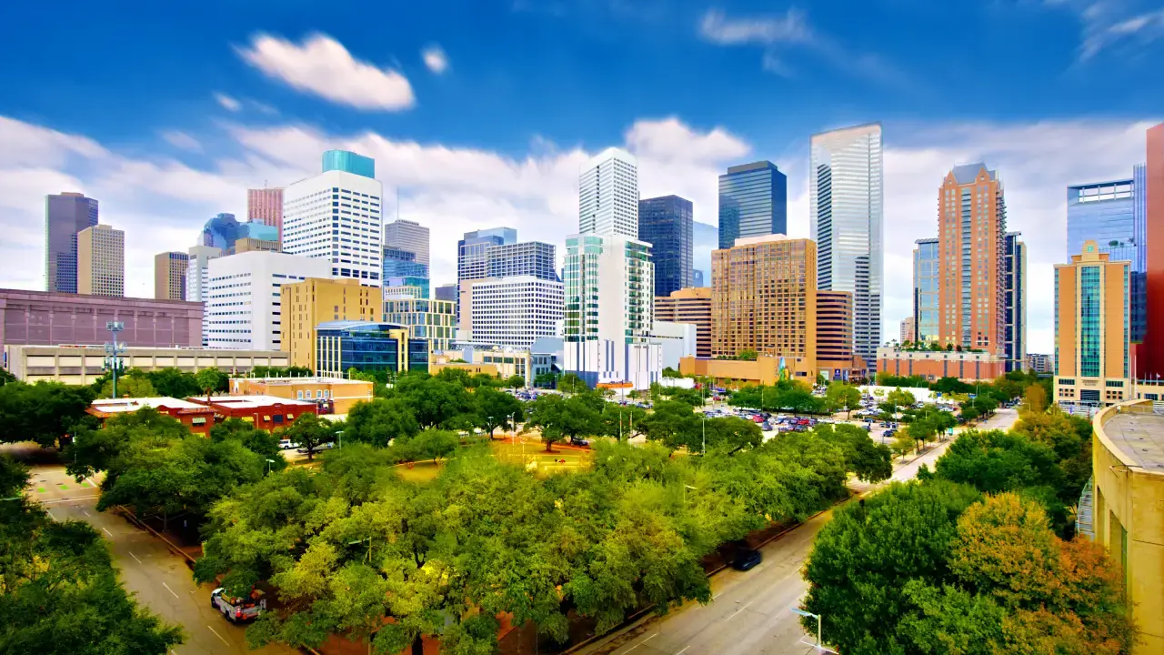 Top Banks With No Monthly Fees in Texas